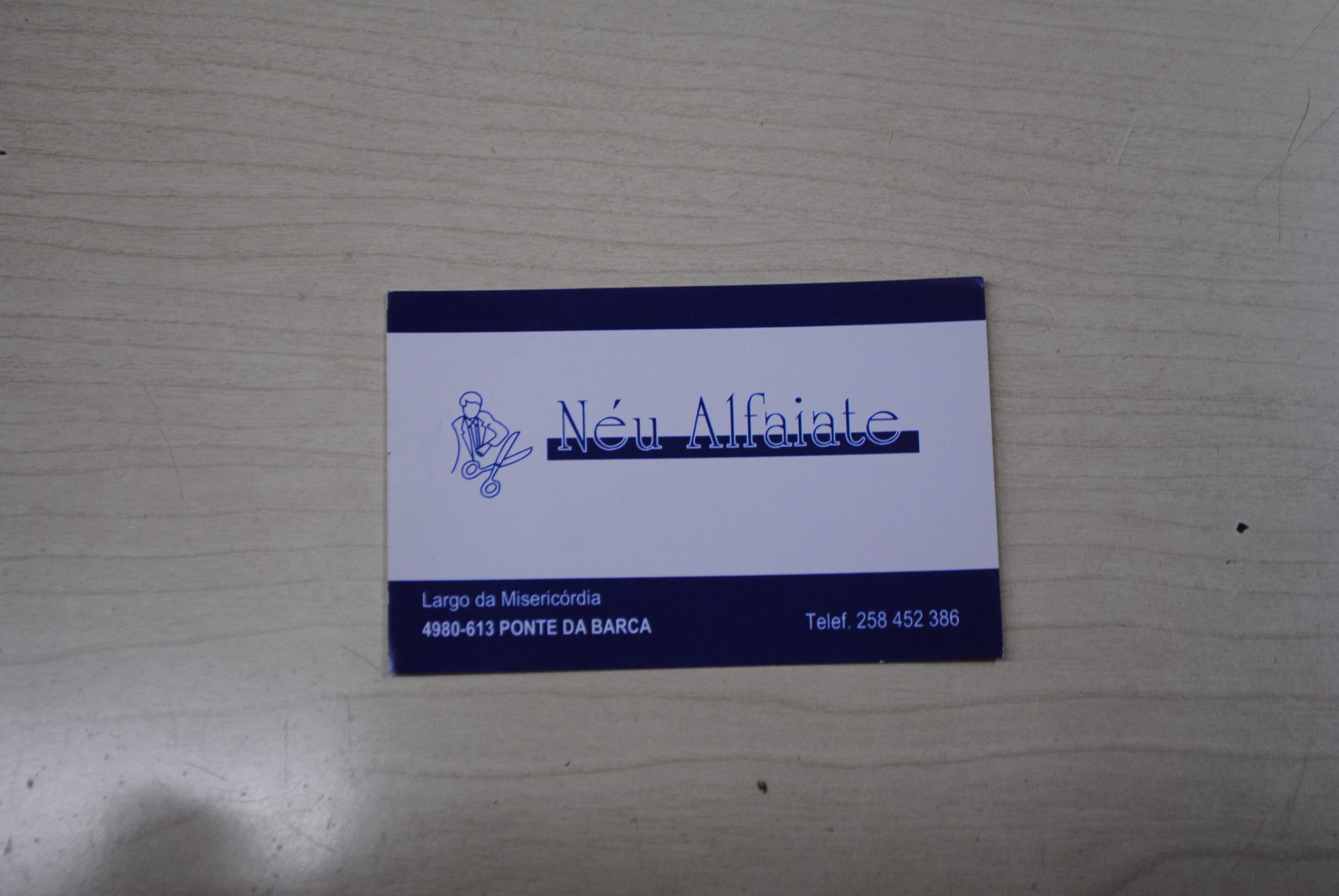 Cartão de visita da Alfaiataria Moderna.