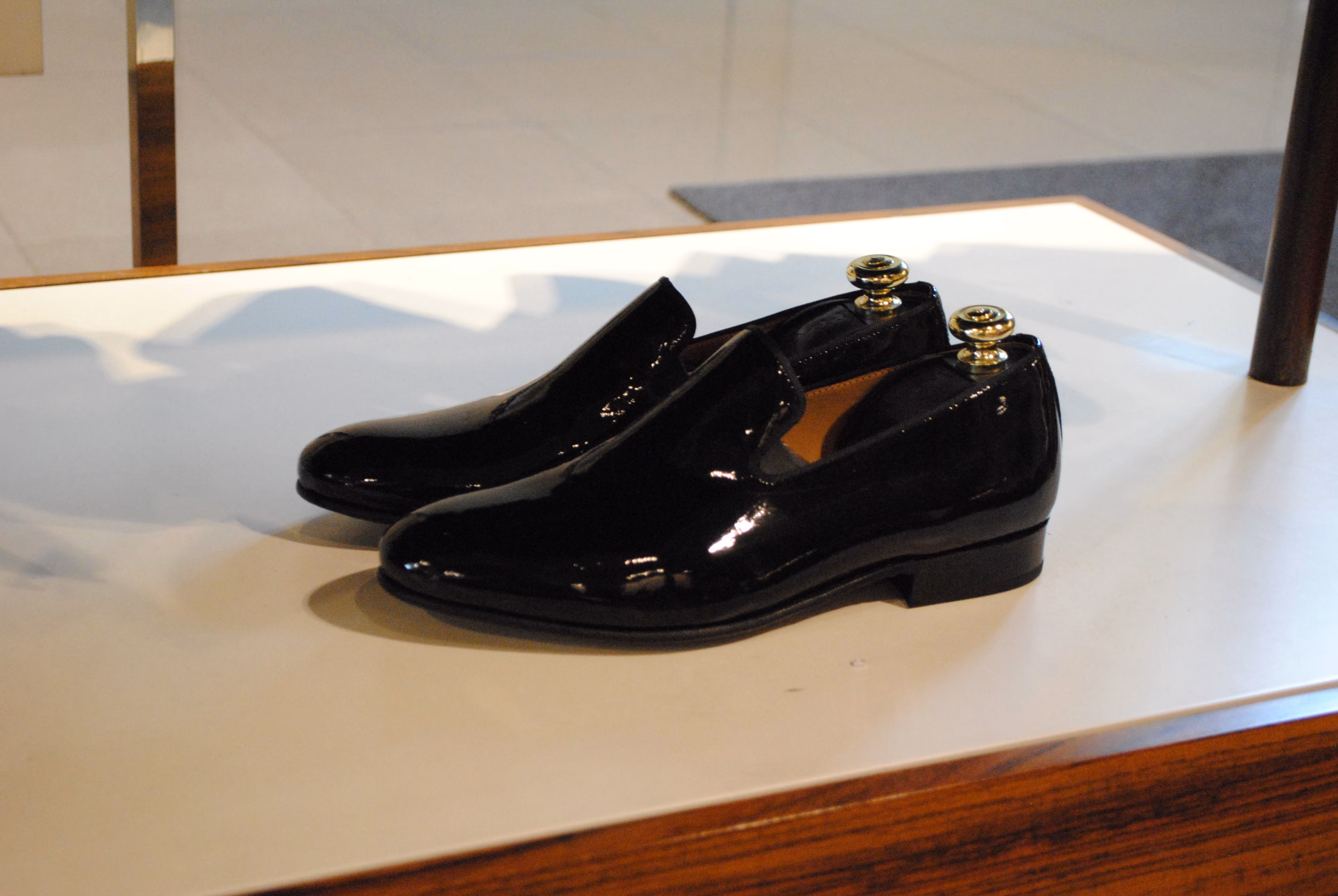 Sapatos de ópera na loja Prassa Cerimónia.